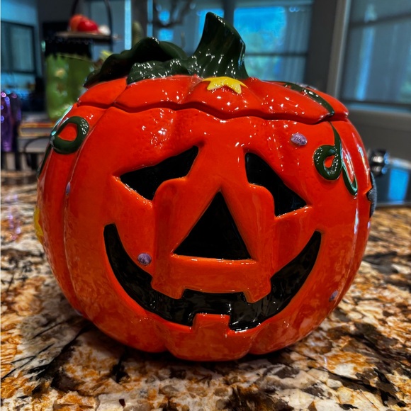 🎃Ceramic Halloween whimsical PUMPKIN Canister Cookie Jar Jack-O-Lantern Pier One - Picture 2 of 7